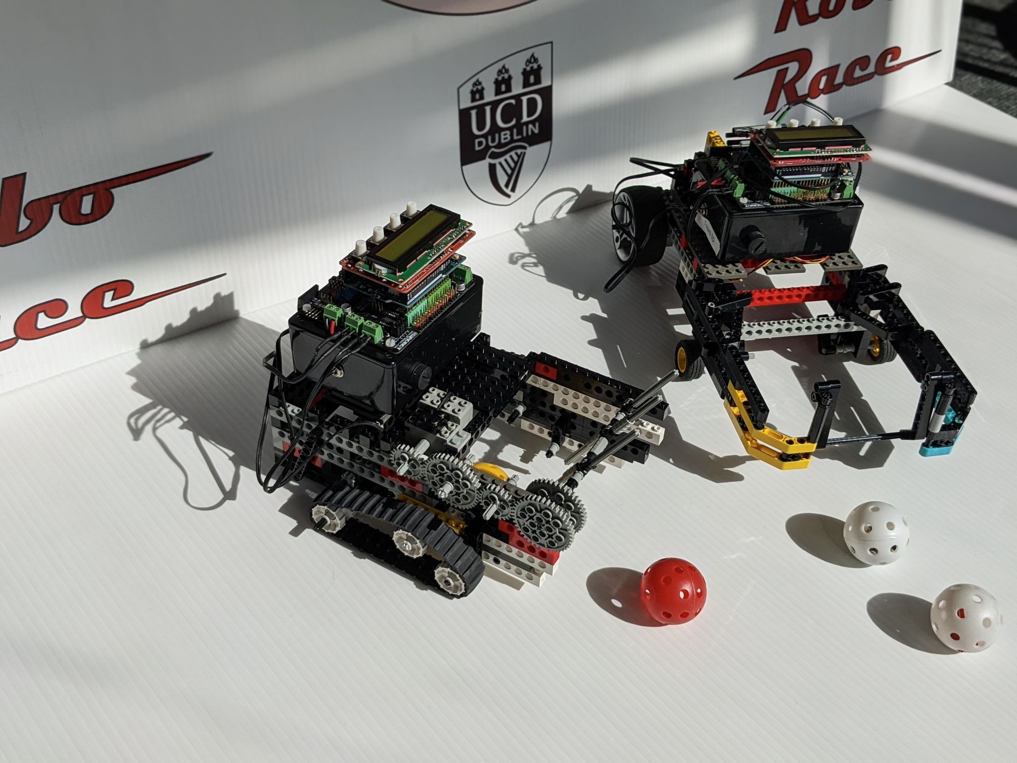 two robots images